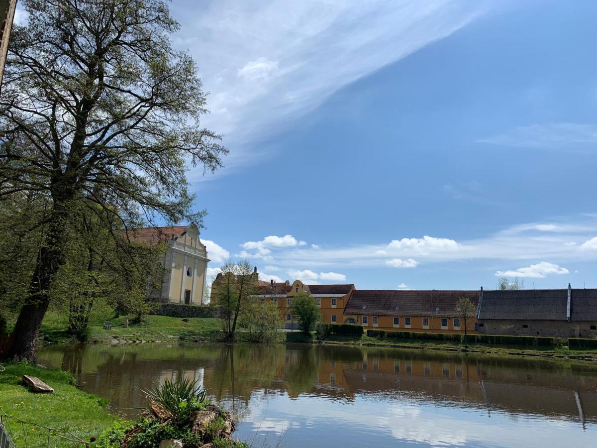 Apartman Stodola Chodová Planá Extérieur photo